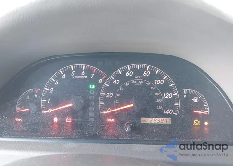 2005 Toyota Camry Le z USA, uszkodzony, nr VIN 4T1BE32K25U400213